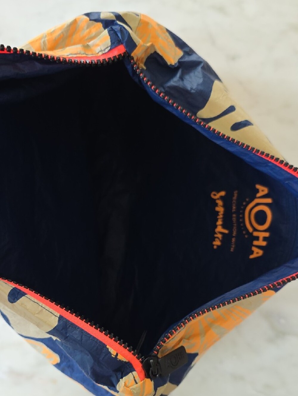 ALOHA Collection Large Navy Peach Hibiscus Wet Zip Pouch - Picture 4 of 4